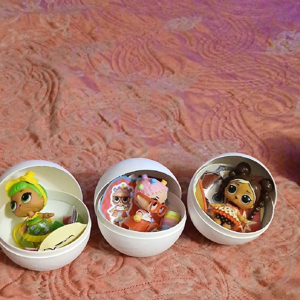 L.O.L. Surprise! White and Yellow Dolls & Accessories